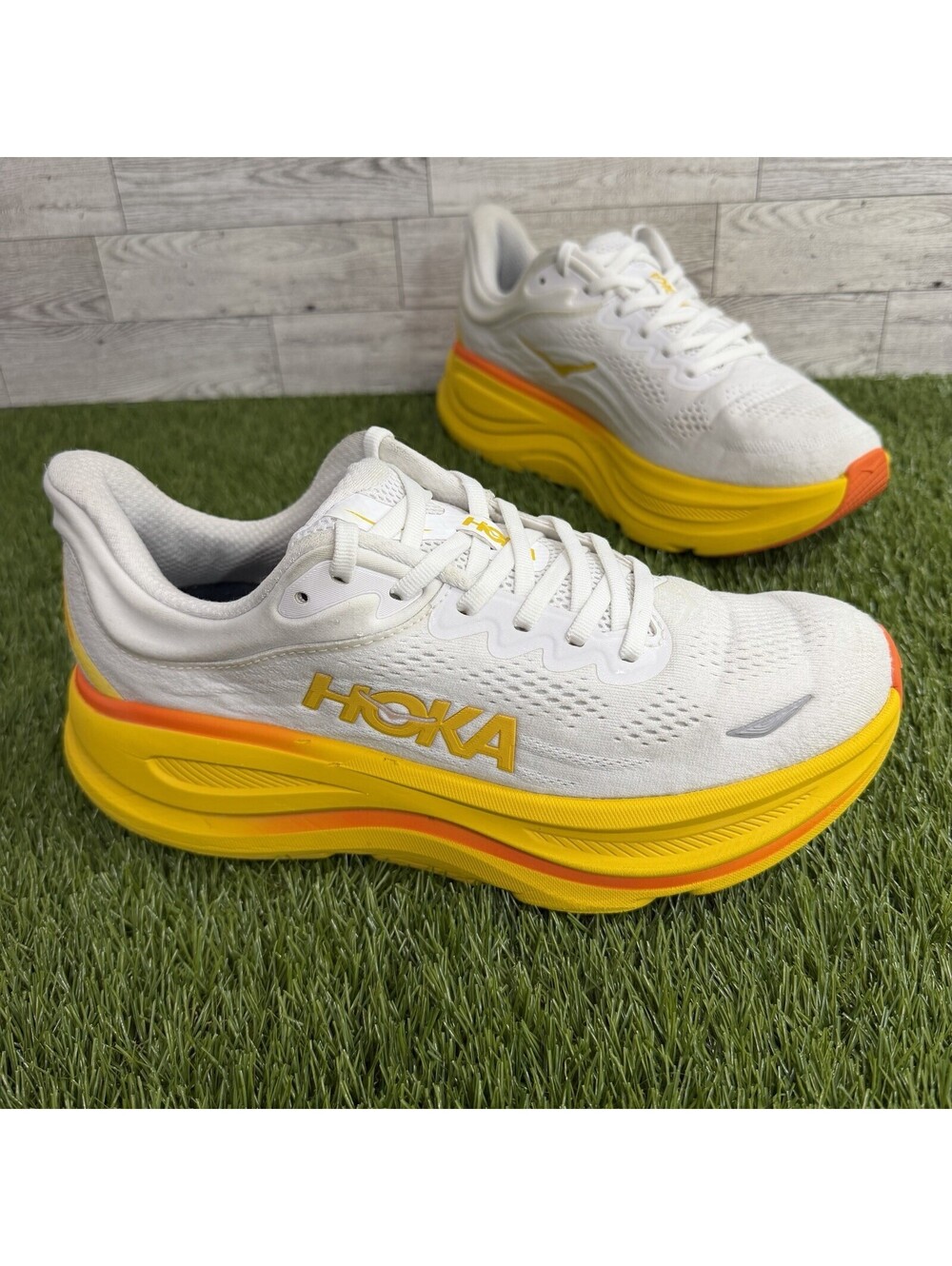 Hoka One One Bondi 9 Womens Size 9.5 B Frost Sunflower Running Shoes Sneakers